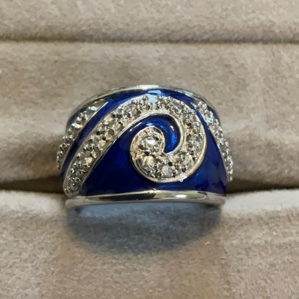 Elegant Blue and Silver Swirl Ring